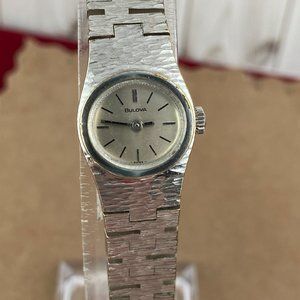Vintage 1971 Bulova "Goddess of Time" 20 micron Gold Plated 7 inch link …
